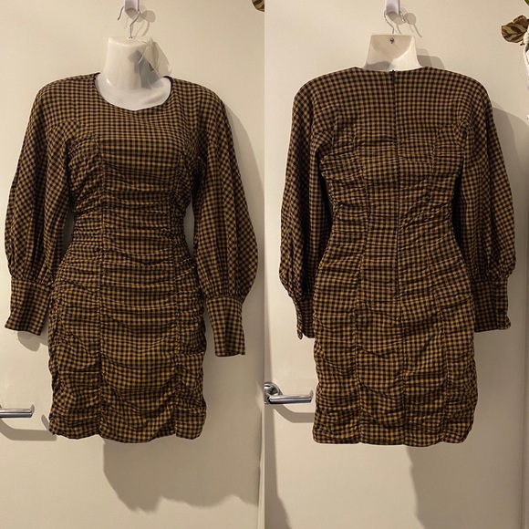 Zara Dresses & Skirts - Zara ➰ ladies checked long sleeve scrunch design mini dress XS